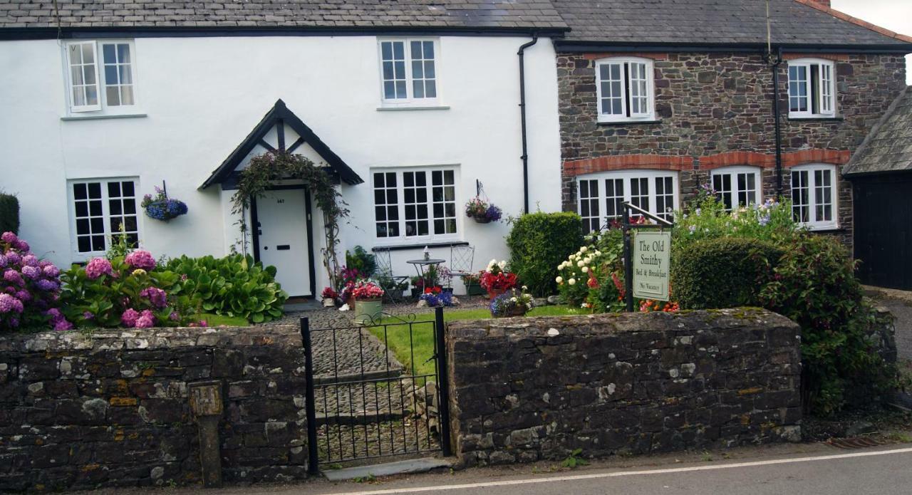 The Old Smithy Bed & Breakfast Clovelly Exterior photo